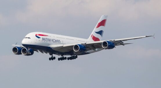 Airbus pulls plug on costly A380 superjumbo