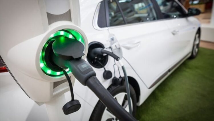 Video: Can electric vehicles go mainstream?